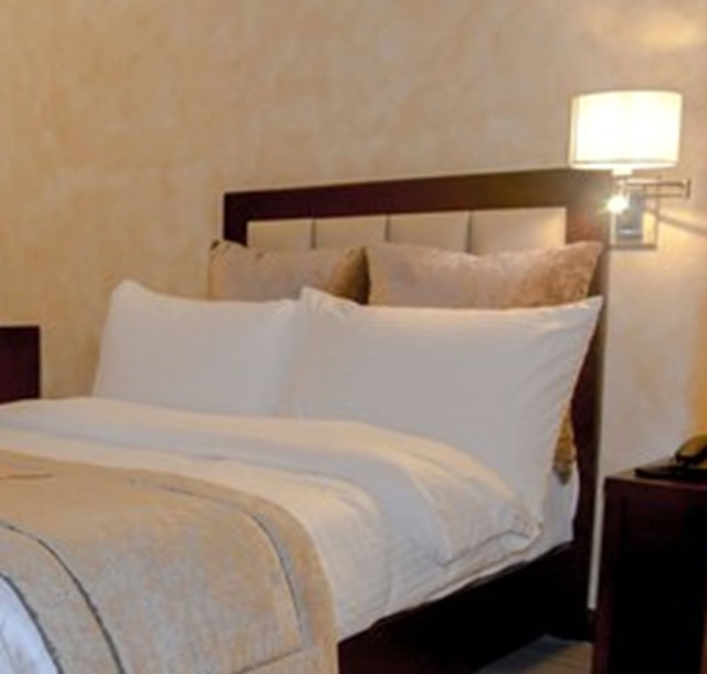 マンバ ポイント ホテル フリータウン