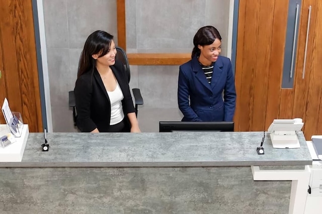 マンバ ポイント ホテル フリータウン