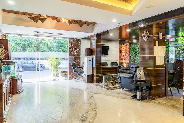 スーパー イン アルモワーズ ホテル