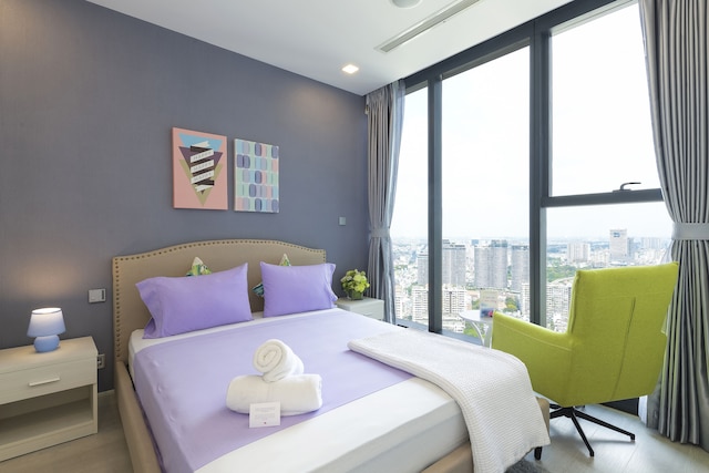 クリスチーナズ サイゴン - ヴィンホームズ ゴールデン リバー