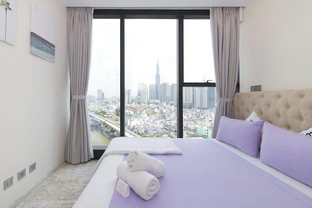 クリスチーナズ サイゴン - ヴィンホームズ ゴールデン リバー