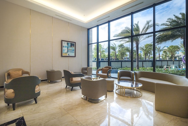 クリスチーナズ サイゴン - ヴィンホームズ ゴールデン リバー