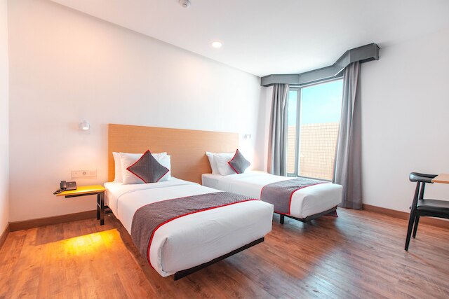 スーパー OYO タウンハウス 1 ホテル サレンバ