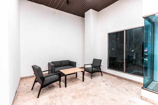 スーパー OYO タウンハウス 1 ホテル サレンバ