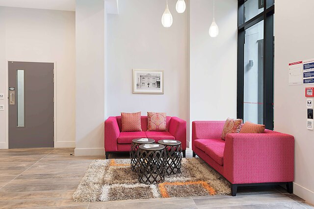 ラマダ スイーツ バイ ウィンダム ビクトリア ストリート ウエスト