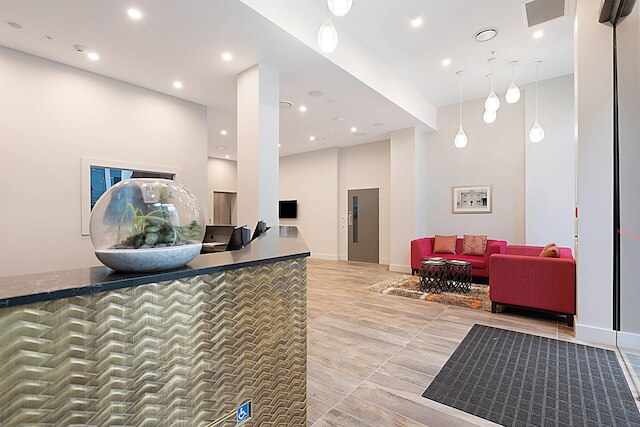 ラマダ スイーツ バイ ウィンダム ビクトリア ストリート ウエスト