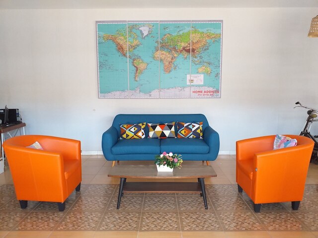 ホーム アディクツ ホステル