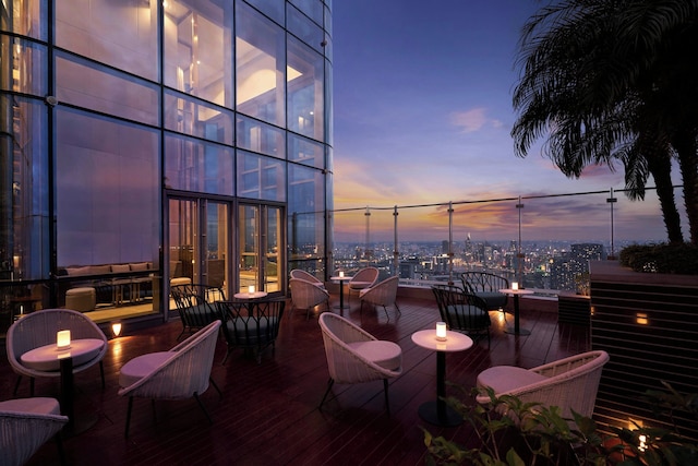 ヴィンパール ランドマーク 81  オートグラフ コレクション