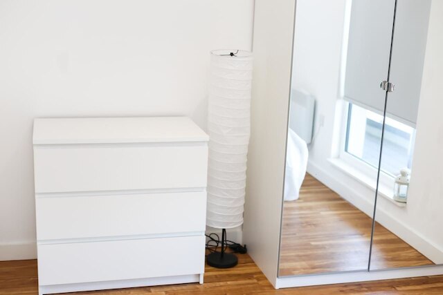 明るいベッドルーム 2 室、アパートメンツ、キーズ