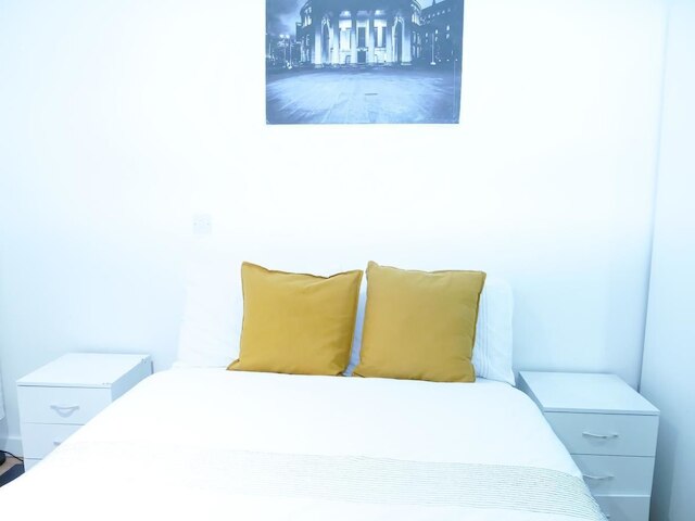 明るいベッドルーム 2 室、アパートメンツ、キーズ