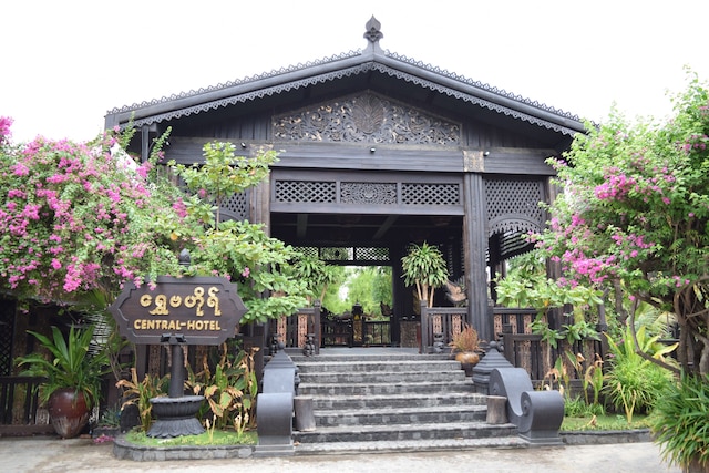 バガン セントラル ホテル
