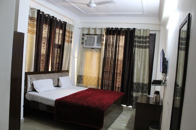 ホテル サウス デリー イン