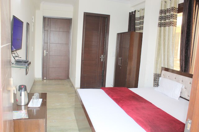 ホテル サウス デリー イン