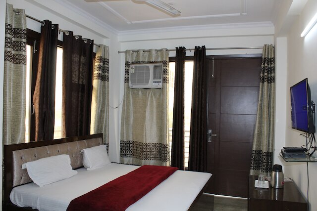 ホテル サウス デリー イン