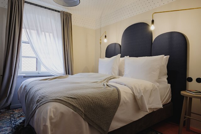 モナステリー ガーデン ビストロ & ルームズ