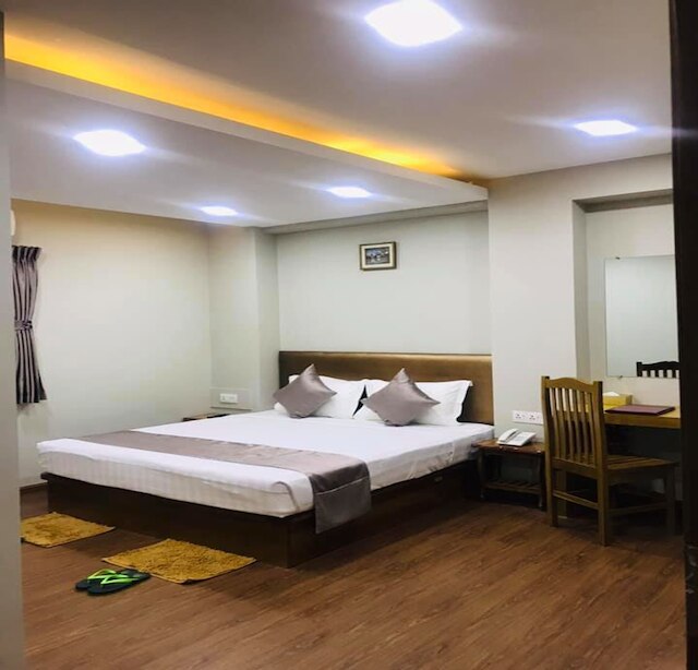 サット サン ホテル