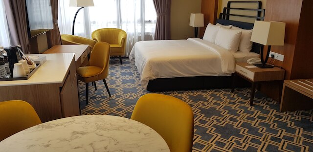 M パレス ホテル