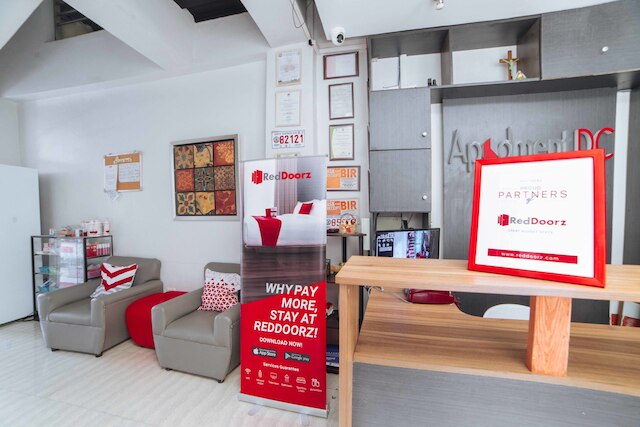 レッドドアーズ ニア G モール バハダ ダバオ