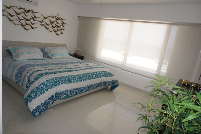 ブリサスにあるビーチフロントペントハウス・バイ・ザ スポット