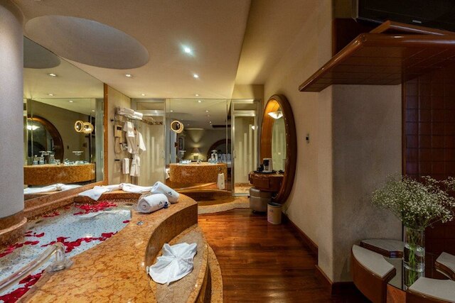 ホテル ビバリー