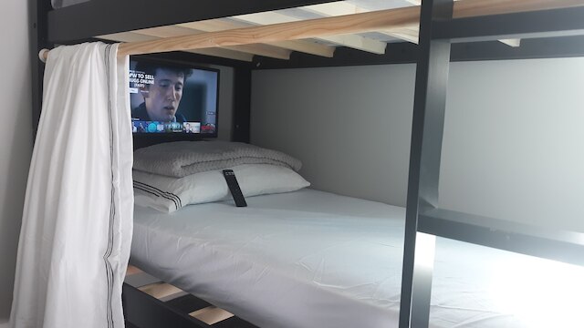 ラグジュアリーステイズ - ホステル