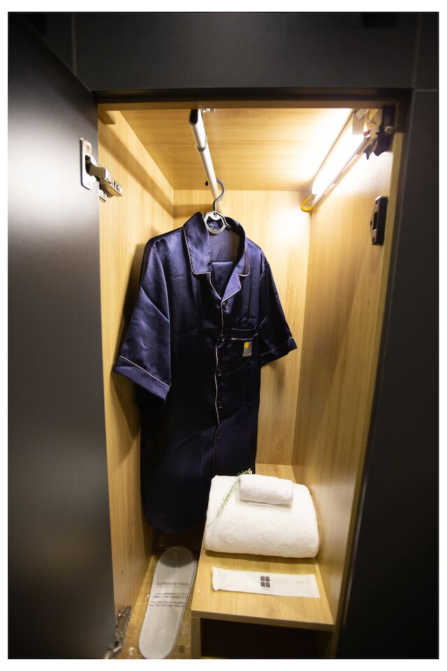 ハン ホアン カプセル ホテル - 大人限定