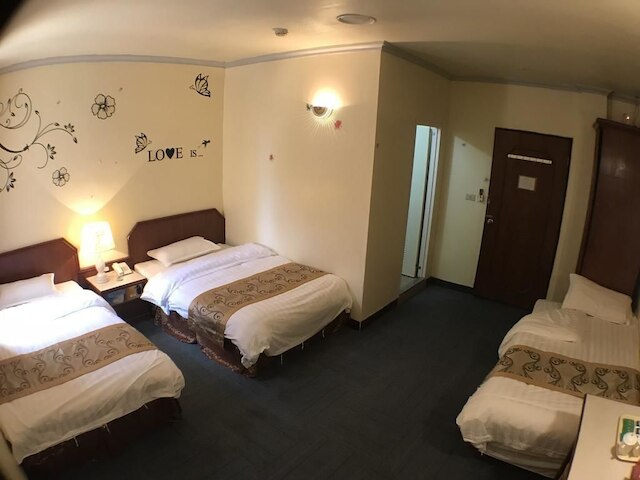 キンメン ラオエ B&B