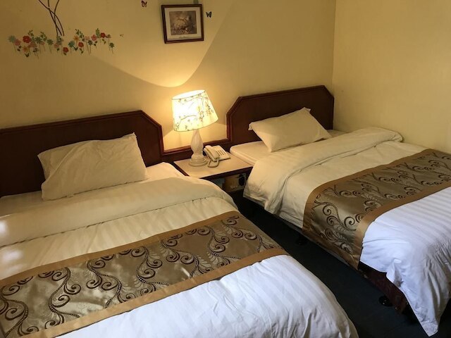 キンメン ラオエ B&B