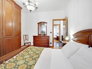 グリマルディ アパートメンツ - エレナ