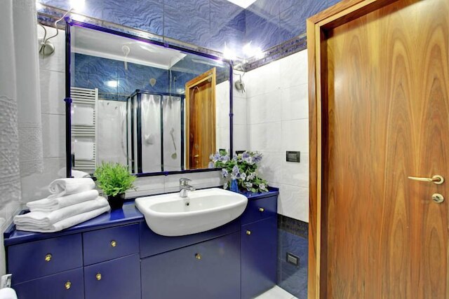 グリマルディ アパートメンツ - エレナ