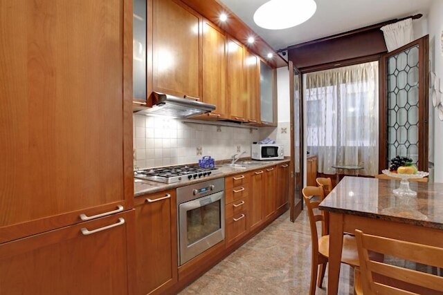 グリマルディ アパートメンツ - エレナ