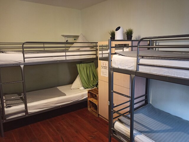 ウィラ レトロ ホステル