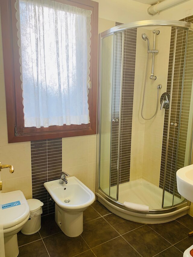 グリマルディ アパートメンツ - カ ドーロ