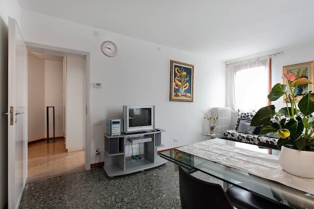 グリマルディ アパートメンツ - カ ソーレ