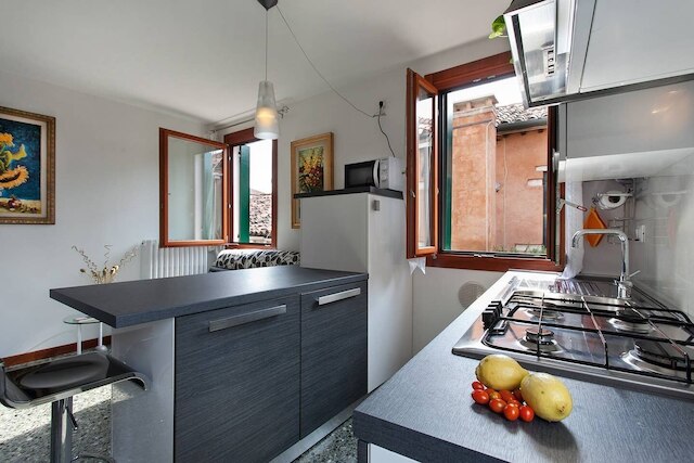 グリマルディ アパートメンツ - カ ソーレ