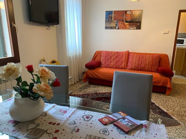 グリマルディ アパートメンツ - カ ステラ