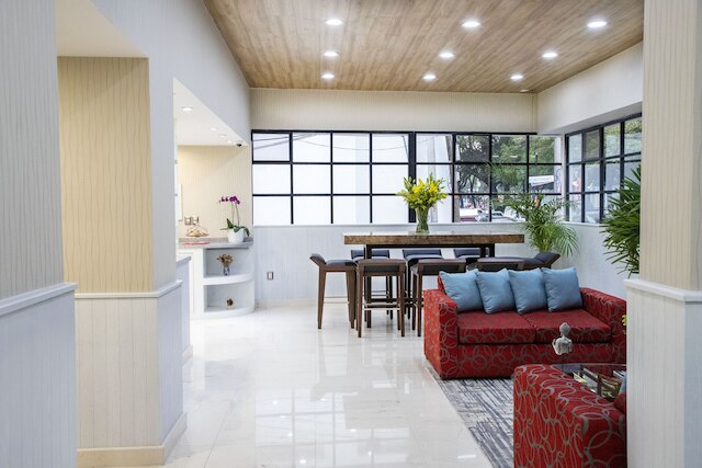 スイーツ ペリスール アパルタメントス アムエブラドス