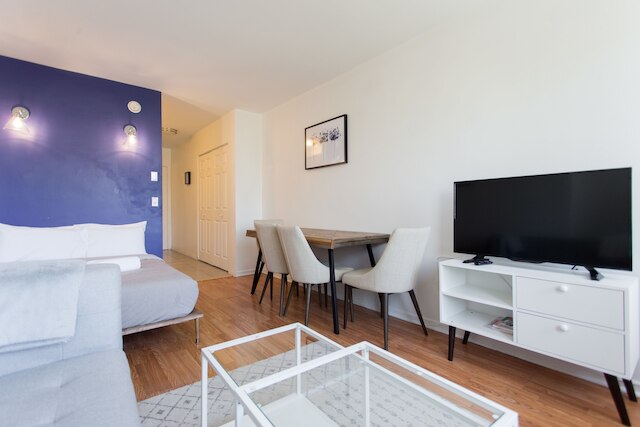 ザ ミルトン アパートメンツ