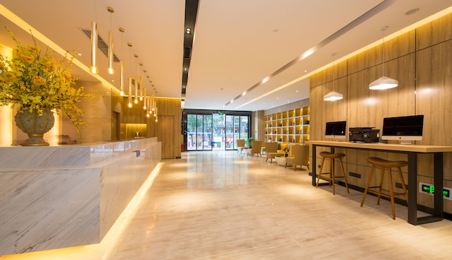 アトゥール ホテル ホンヤートン リバーサイド チョンチン (重庆洪崖洞江畔亚朵酒店)