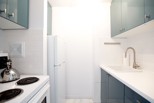 ザ ハッチンソン アパートメンツ