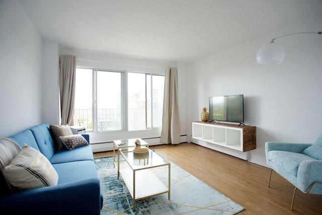 ザ ハッチンソン アパートメンツ