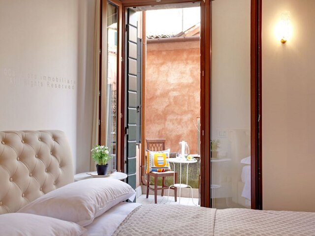 グリマルディ アパートメンツ - スカラ レアーレ