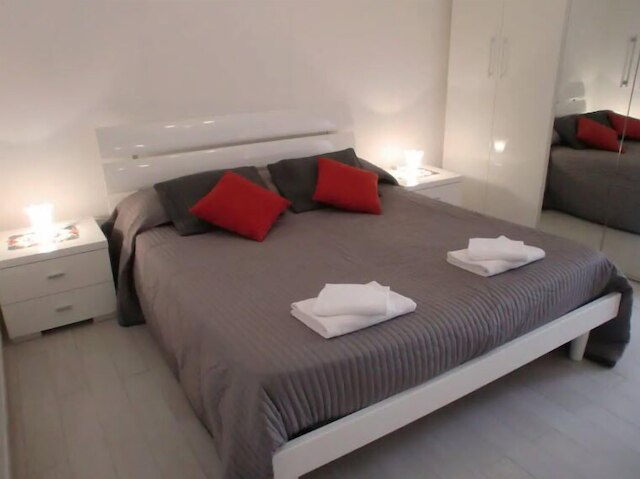 グリマルディ アパートメンツ - ジョリ