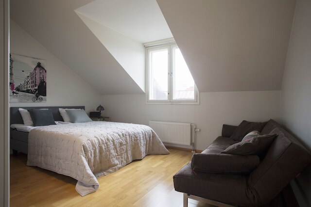 セカンドホームズ 2 ベッBルRム ペントハウス ウィズ バルコニー アンド サウナ