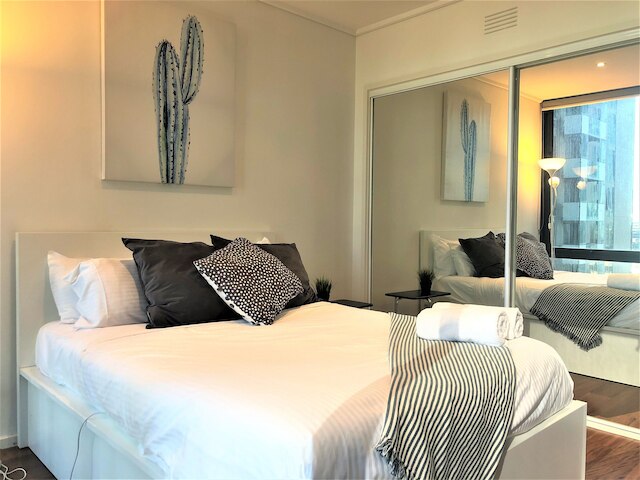 レアディセット アパートメンツ シティ タワー