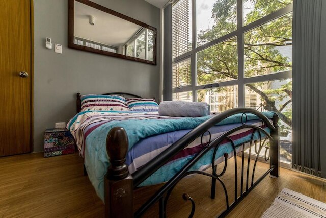 バヤニハン フラッツ マクタン