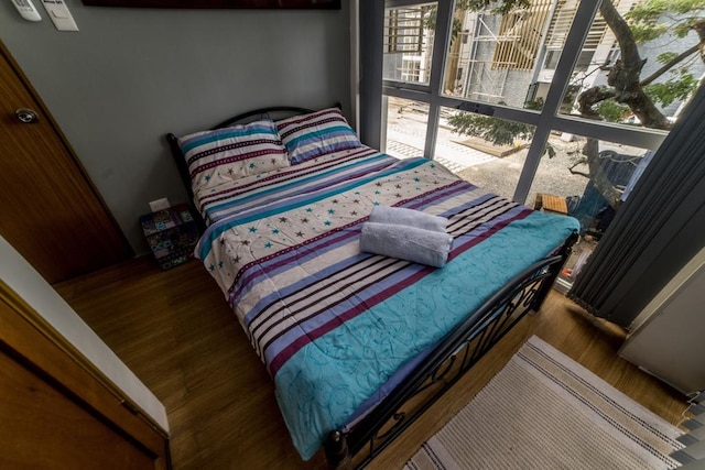 バヤニハン フラッツ マクタン