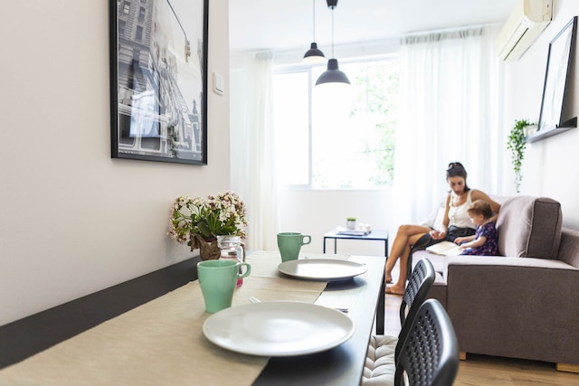 パストラル アト ザ ハート オブ ロスチャイルド ブルーバード