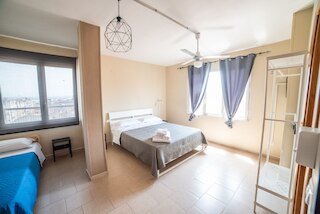 デパーチャー ルームズ & ホステルズ