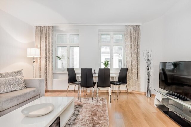 ゴー ハッピー ホーム アパートメント ミコンカトゥ 11